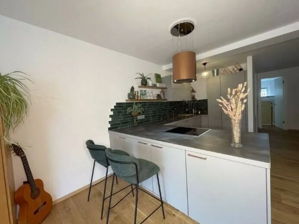 2-Zimmer-Whg exklusiv möbliert & ausgestattet/ Expats welcome!