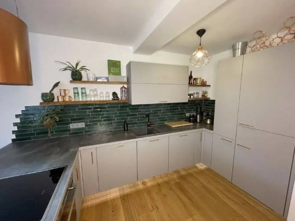 2-Zimmer-Whg exklusiv möbliert & ausgestattet/ Expats welcome!