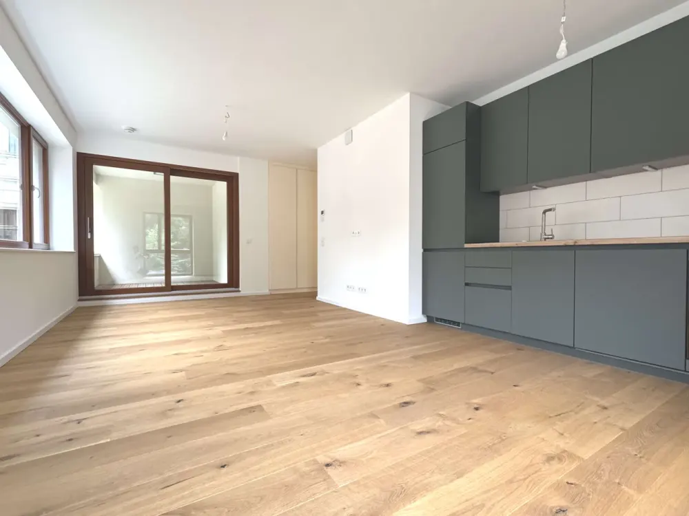 Moderne, 2- Zimmer Wohnung am Teltowkanal mit Fahrstuhl