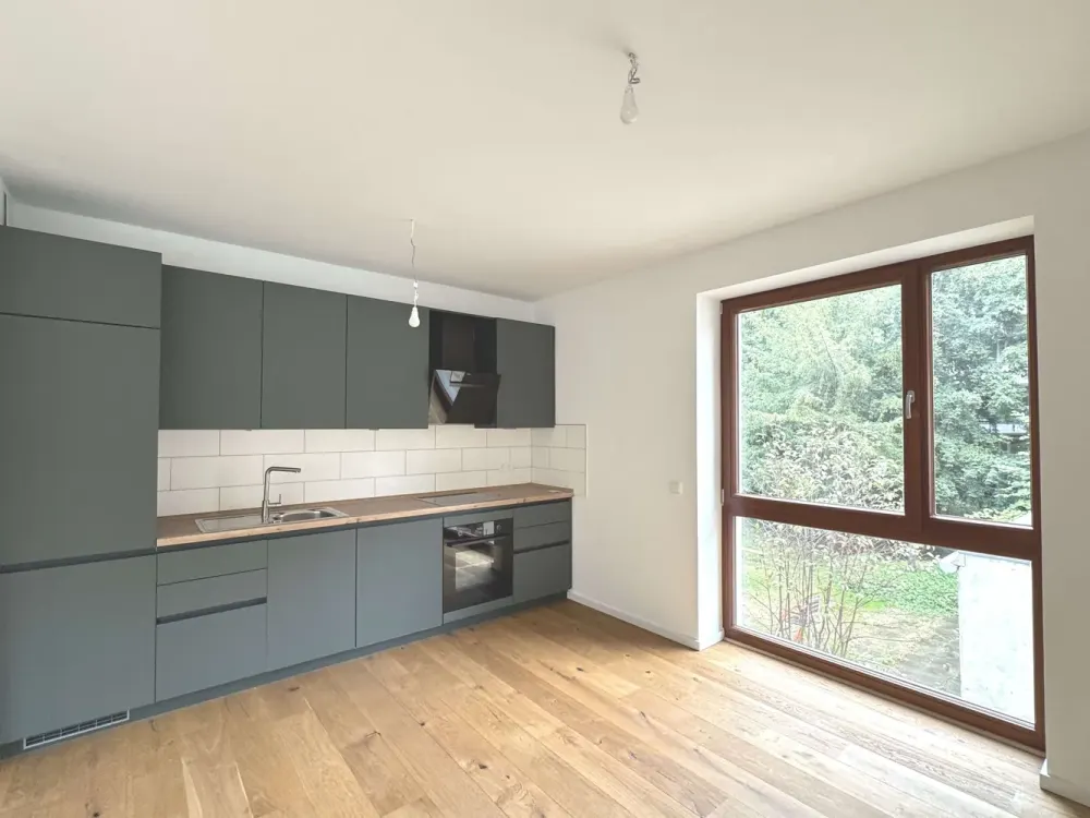 Moderne, 2- Zimmer Wohnung am Teltowkanal mit Fahrstuhl