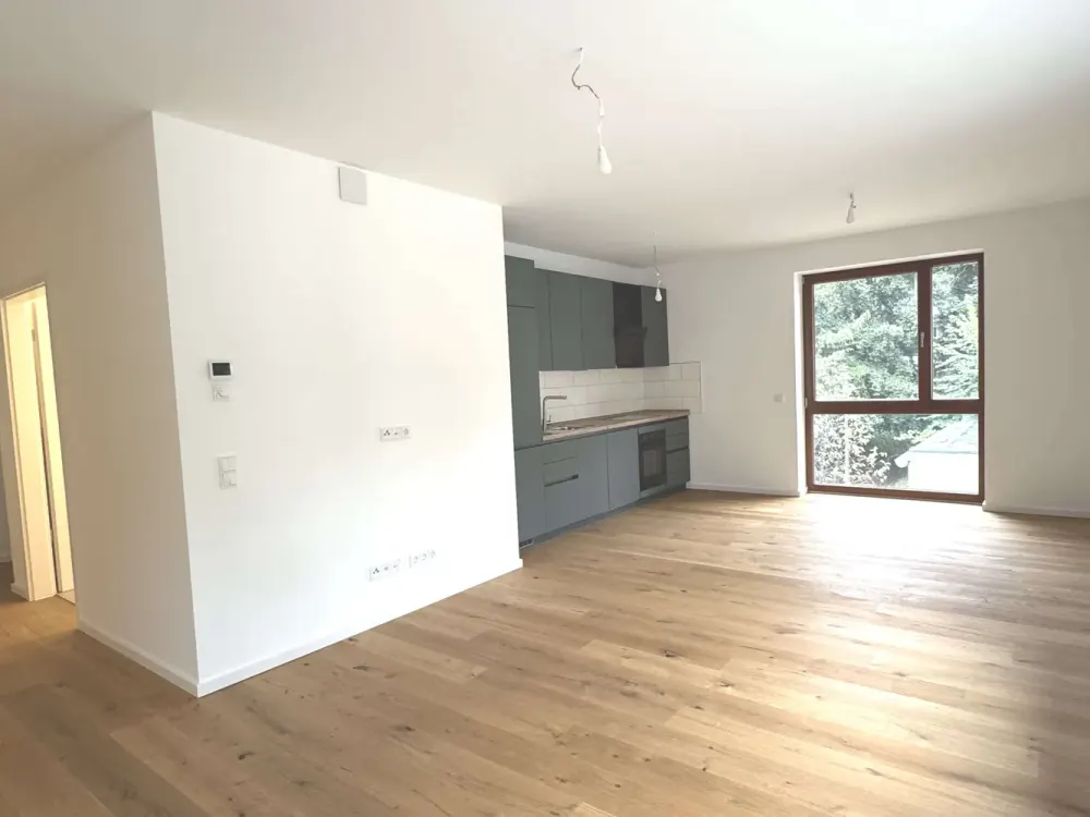 Moderne, 2- Zimmer Wohnung am Teltowkanal mit Fahrstuhl