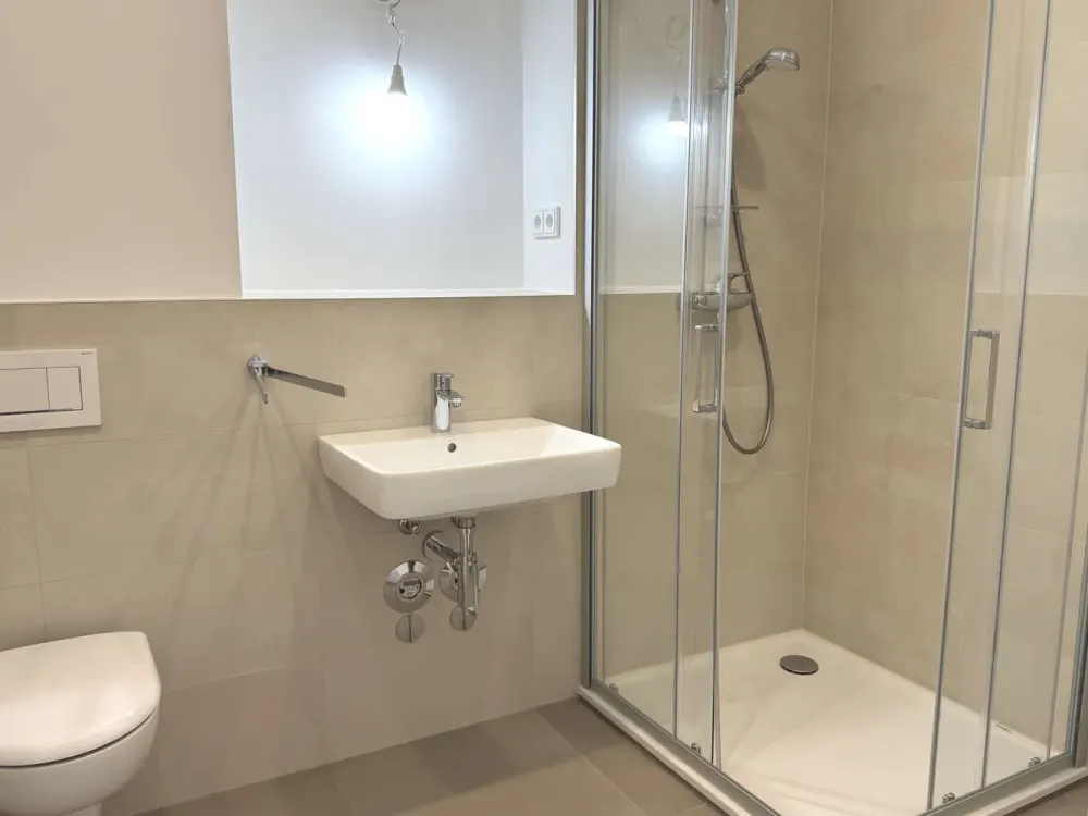 Moderne, 2- Zimmer Wohnung am Teltowkanal mit Fahrstuhl