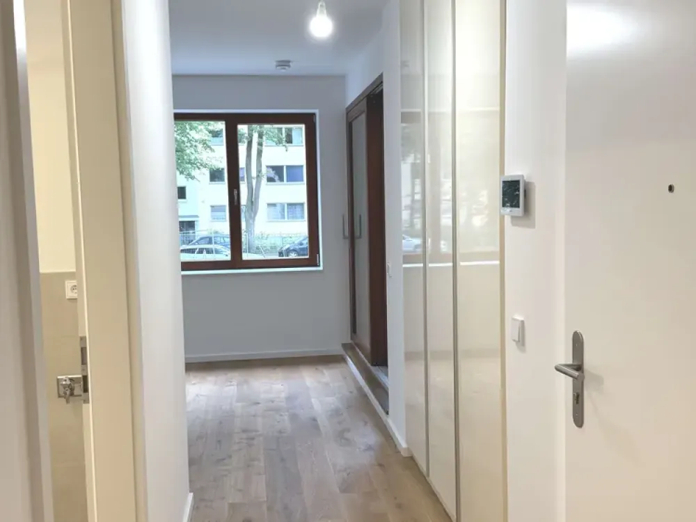 Moderne, 2- Zimmer Wohnung am Teltowkanal mit Fahrstuhl