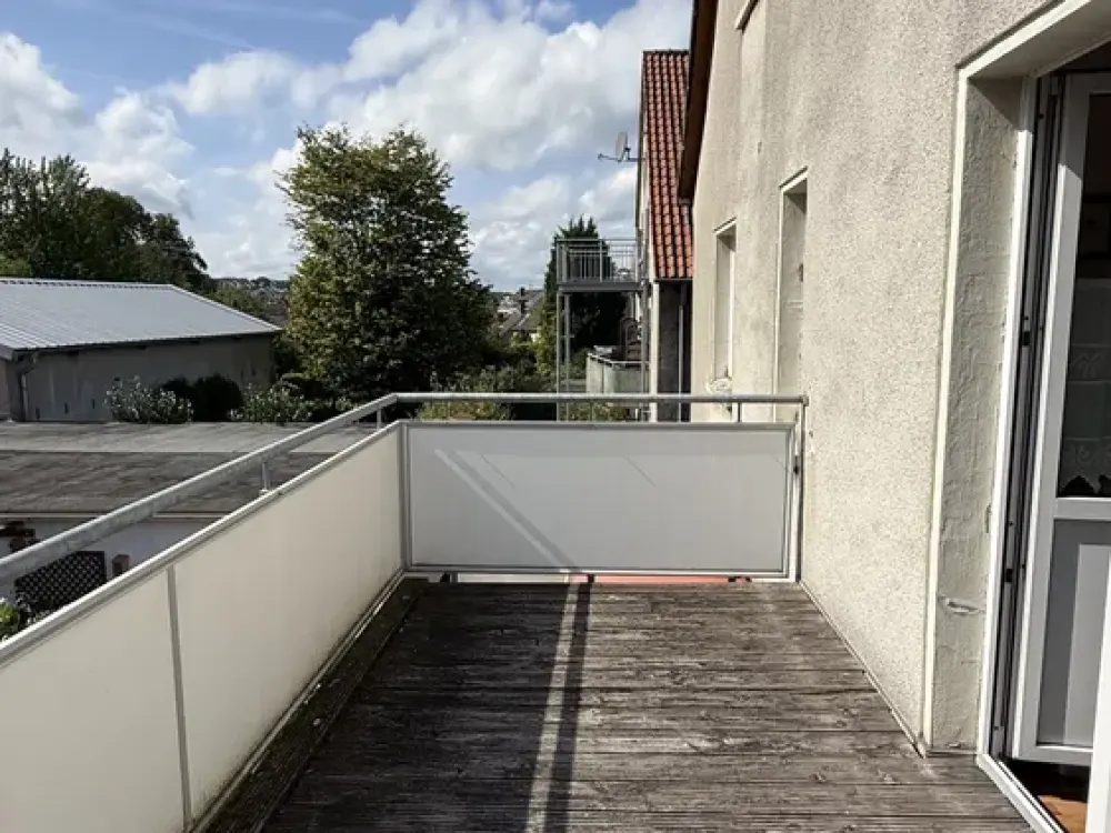Helle 1-Zimmer-Wohnung mit großem Balkon & Einbauküche