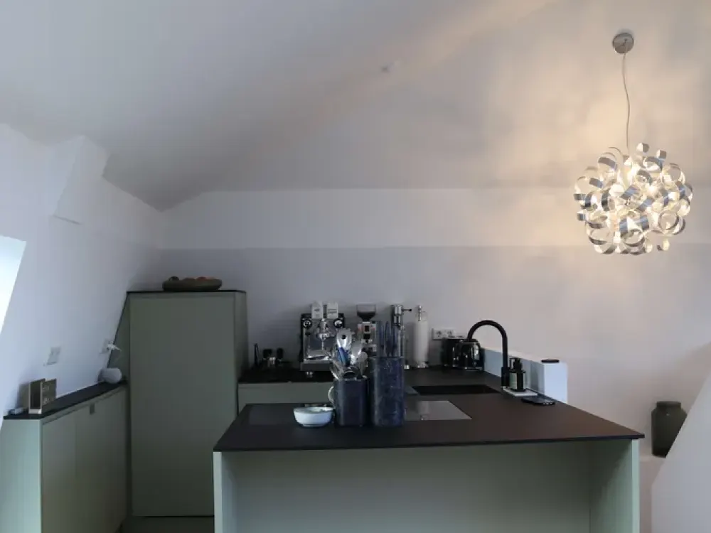 Maisonette in einem kernsanierten Altbau mit Loggia