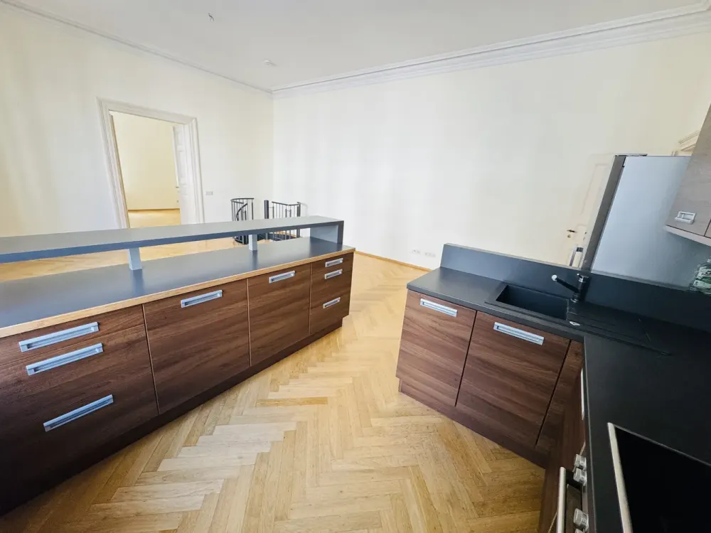 Großzügiges Wohnen im Waldstraßenviertel, Attraktive 4-Zimmer Maisonettewohnung