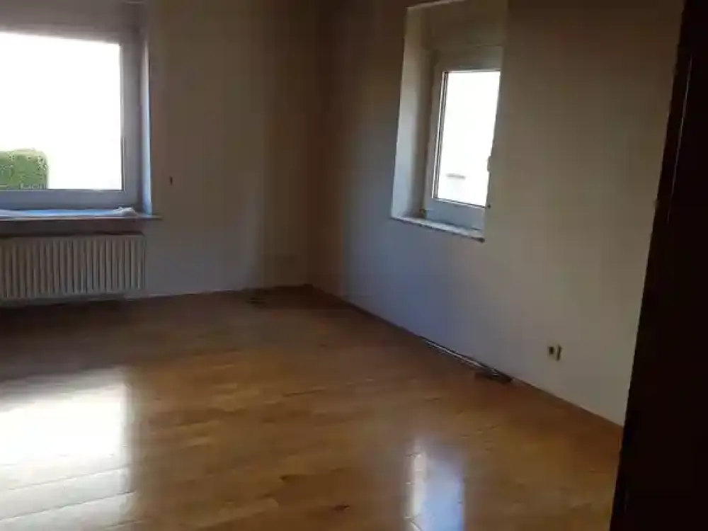 Gepflegte 4-Zimmer-Wohnung mit EBK in Hofheim-Marxheim, perfekt für ein Paar