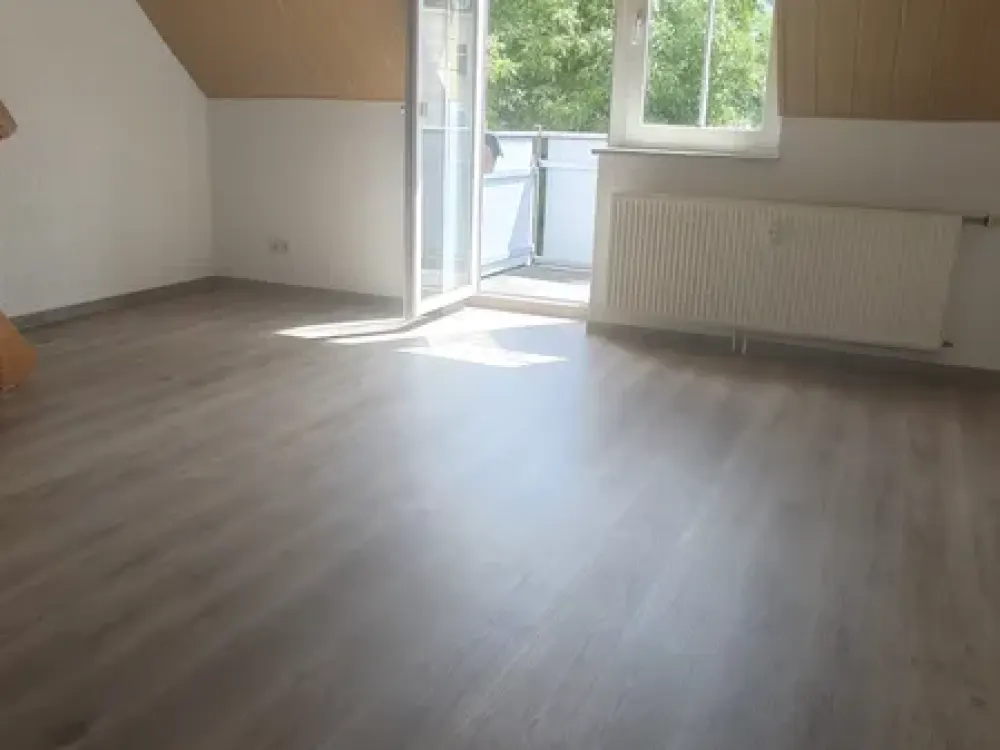 Ihre neue Mansardenwohnung mit Tageslichtbad und Balkon