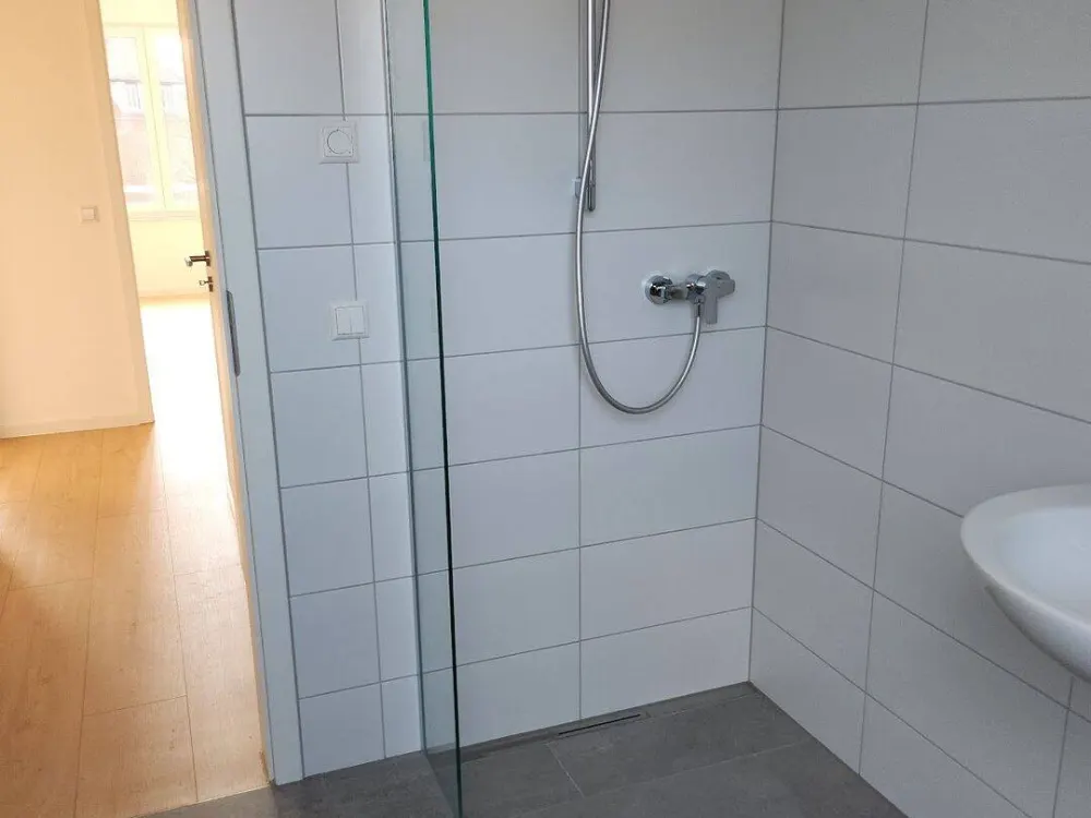 Moderne 4-Zimmer-Dachgeschosswohnung mit sonniger Loggia in Stuttgart-Zuffenhausen!