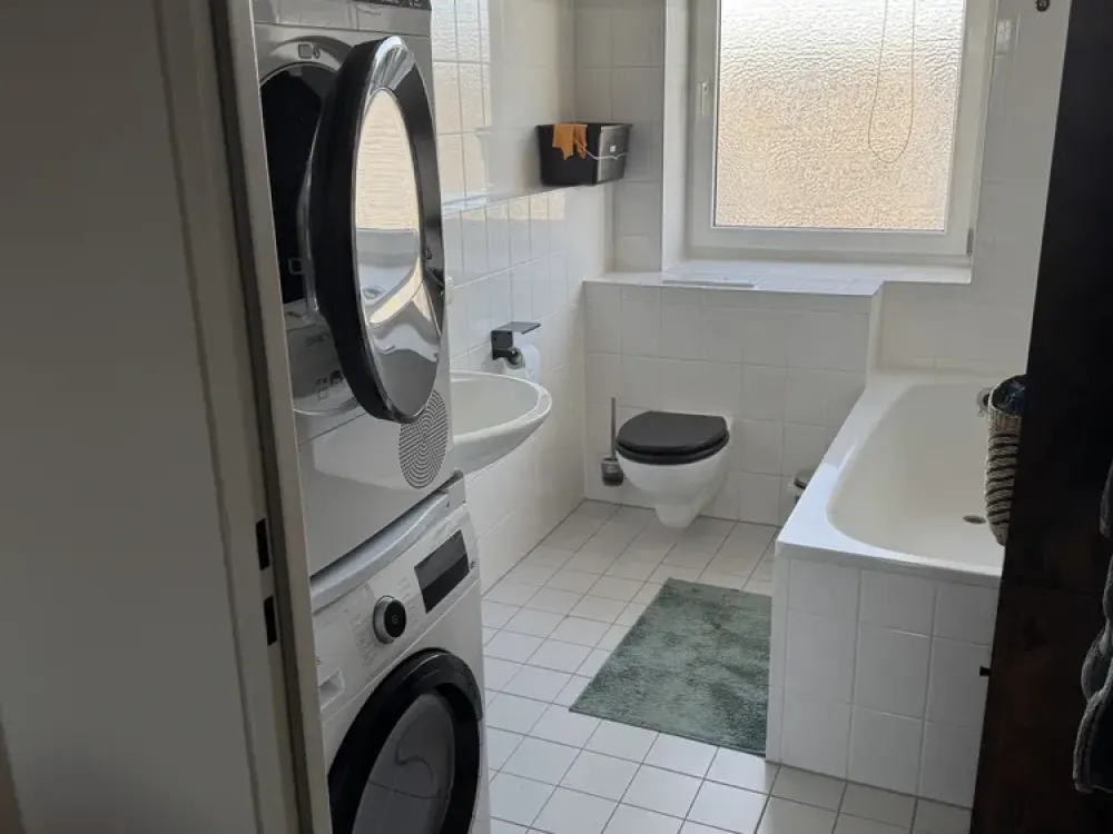 Living in Berlin: Bright 2-Room Apartment with Balcony