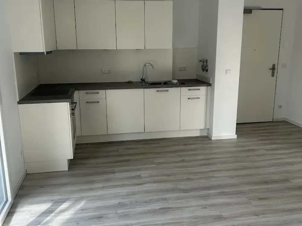 +++1-Zimmerwohnung mit Badewanne und Balkon + Einen Stellplatz für 1€