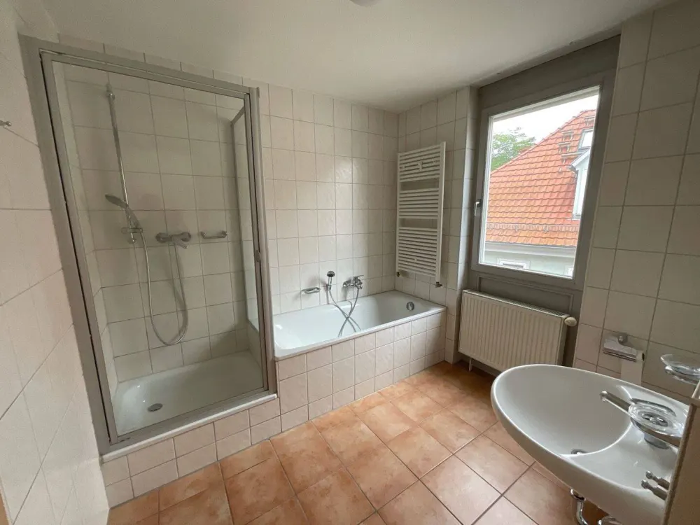 Gem in Erfurt Old Town: Terraced House with 3 Balconies and Garage