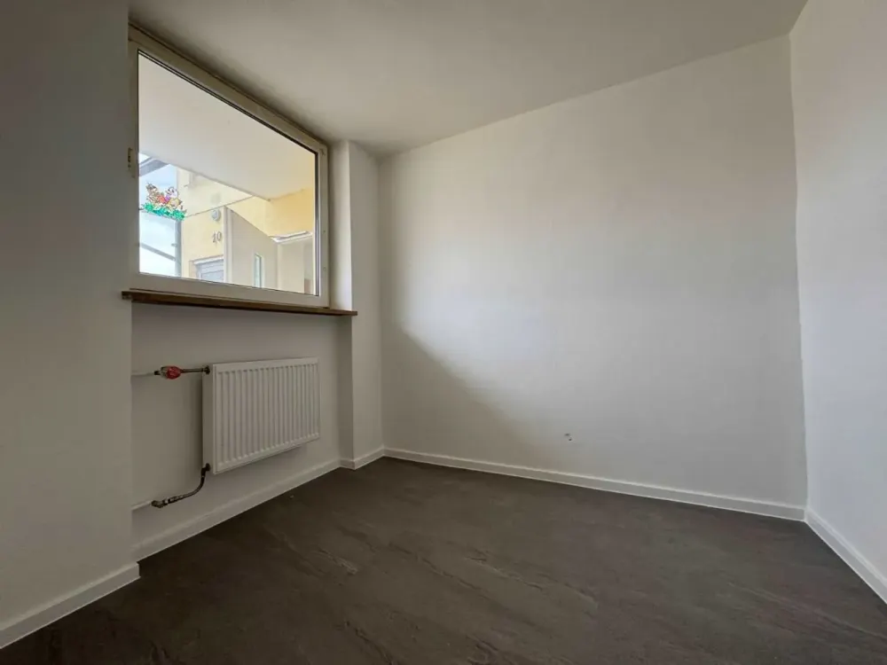 Modernisierte Wohlfühlwohnung mit neuem Duschbad und Wintergarten
