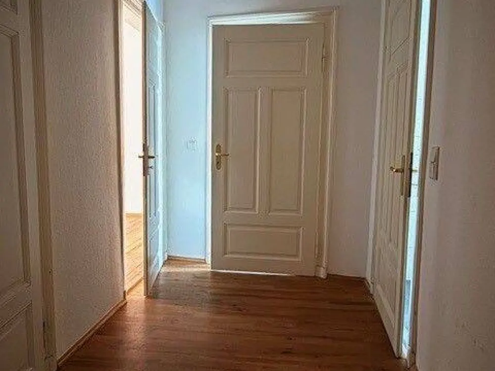 Altbaucharme mit Balkon nähe Leipziger Auwald