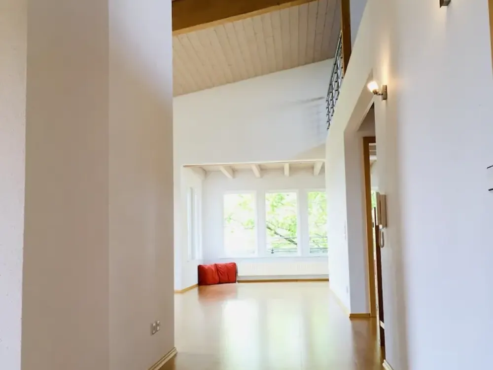 Zauberhaftes 5,5-Zimmer-Penthouse-Loft mit grüner Aussicht