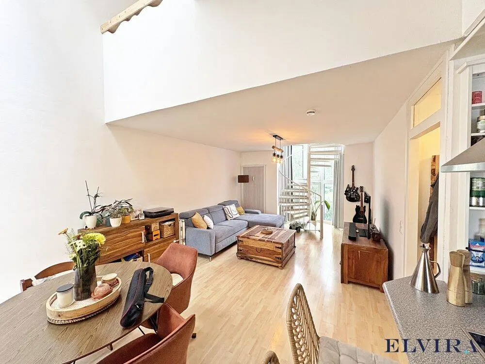 ELVIRA - Obersendling, Charmante 2-Zi. Maisonette mit großzügiger Dachterrasse
