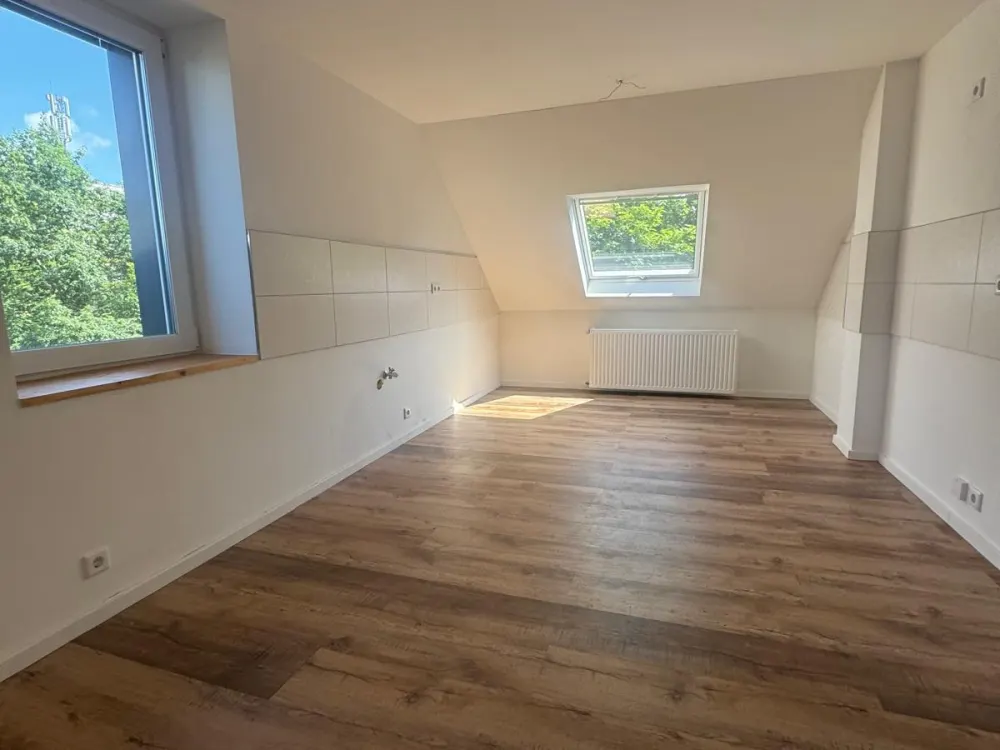 2 Zimmer renovierte Maisonette Wohnung
