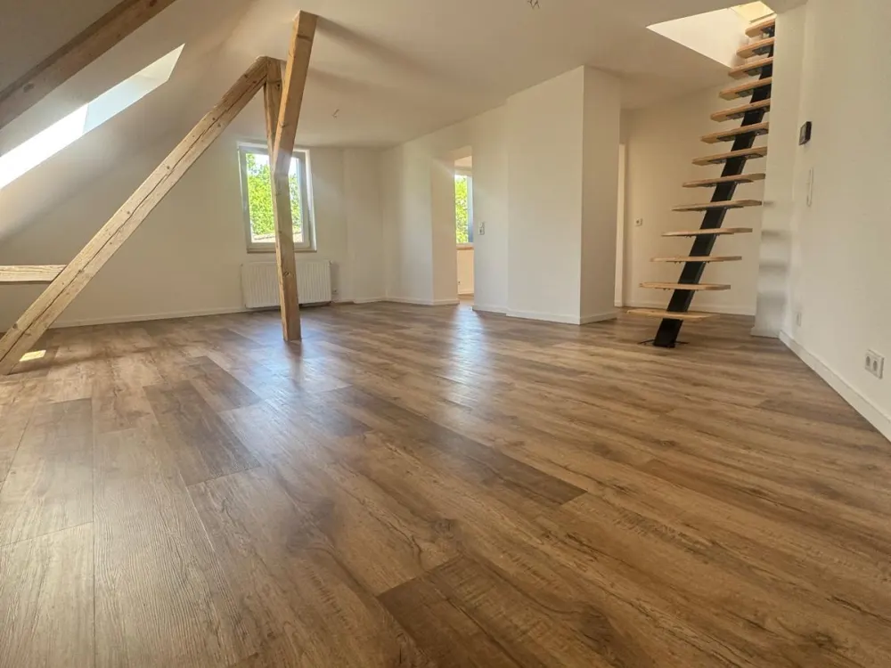 2 Zimmer renovierte Maisonette Wohnung