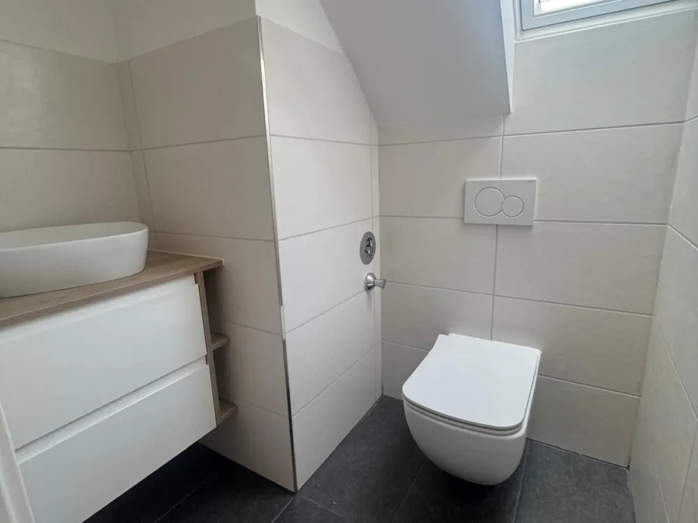 2 Zimmer renovierte Maisonette Wohnung