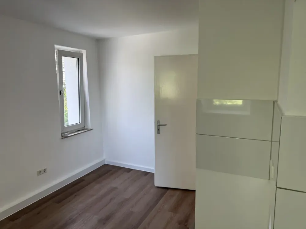 Schöne Dachgeschoß Wohnung in Bo-Ehrenfeld, Nähe Wiesental mit Klimaanlage