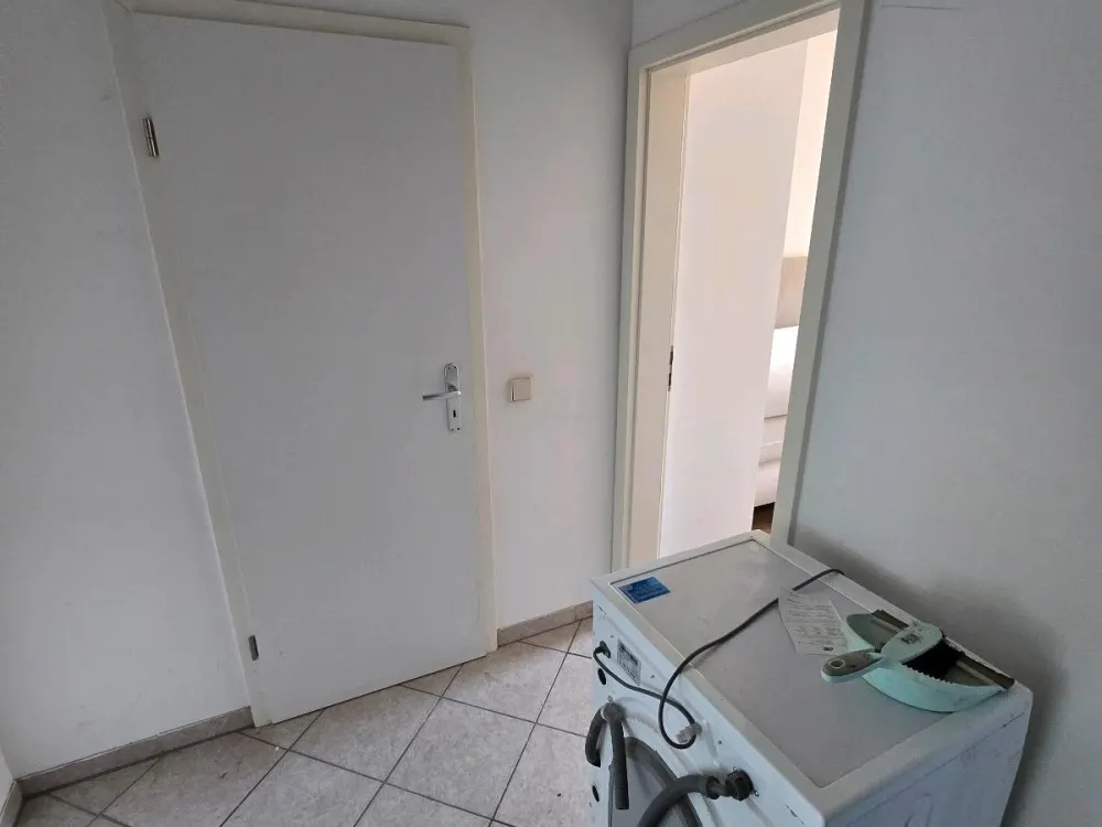 2 Zimmer Wohnung, Möbliert mit Balkon