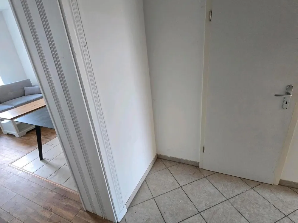 2 Zimmer Wohnung, Möbliert mit Balkon