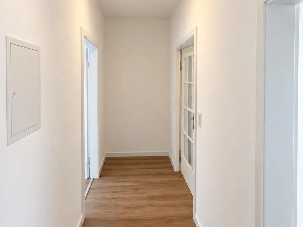 Frisch renovierte 2 ZKB | 65 m² | Balkon |