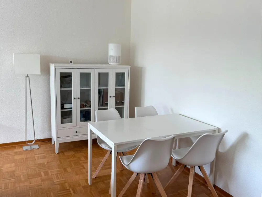 Stilvoll modernisierte 2,5-Zimmer-Wohnung mit Balkon in Zons