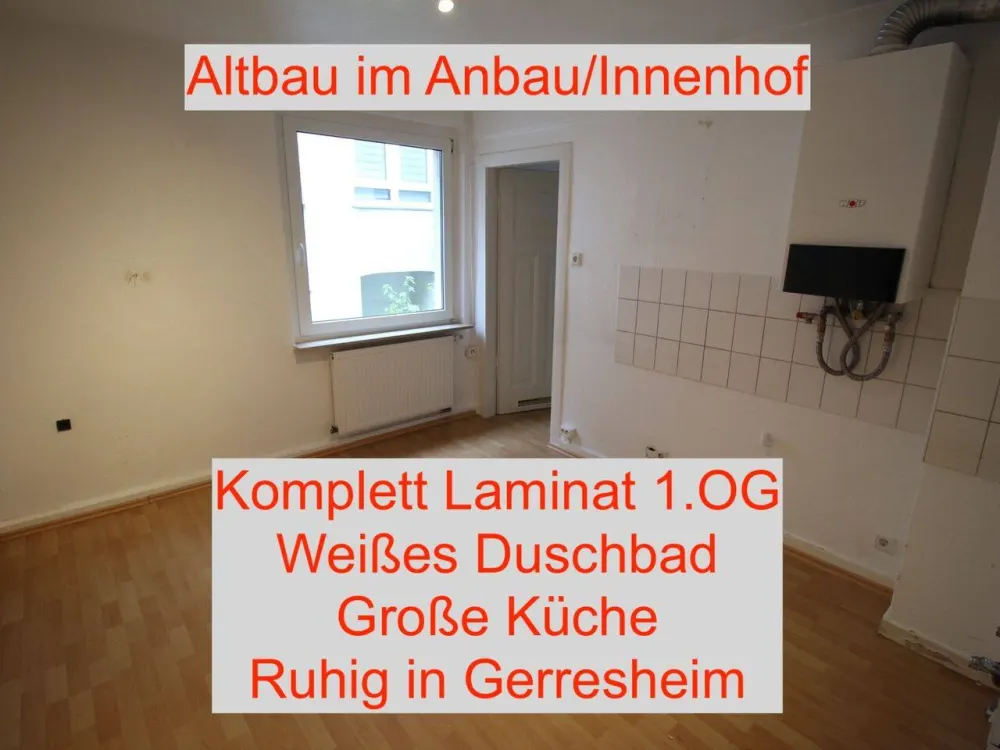 EXKLUSIV ALTBAU IM ANBAU/INNENHOF KOMPLETT LAMINAT 1.OG WEIßES DUSCHBAD GROßE KÜCHE RUHIG GERRESHEIM