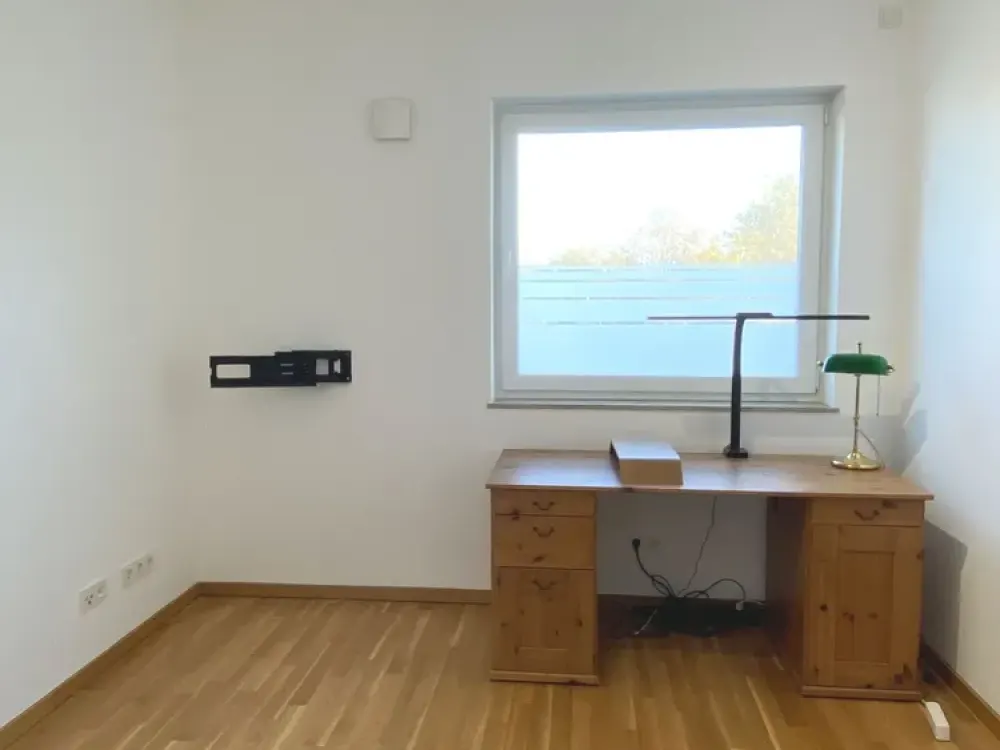 Neuwertige und großzügige 4-Zimmer-Wohnung in ruhiger Wohngegend