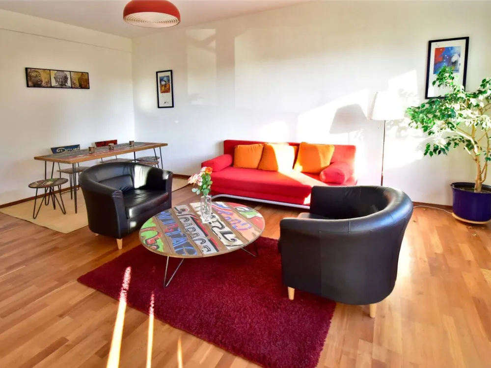 2 Zimmer Wohnung möbliert am Rhein