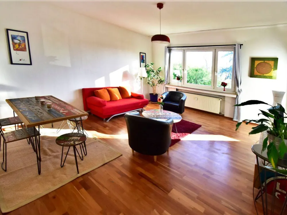 2 Zimmer Wohnung möbliert am Rhein