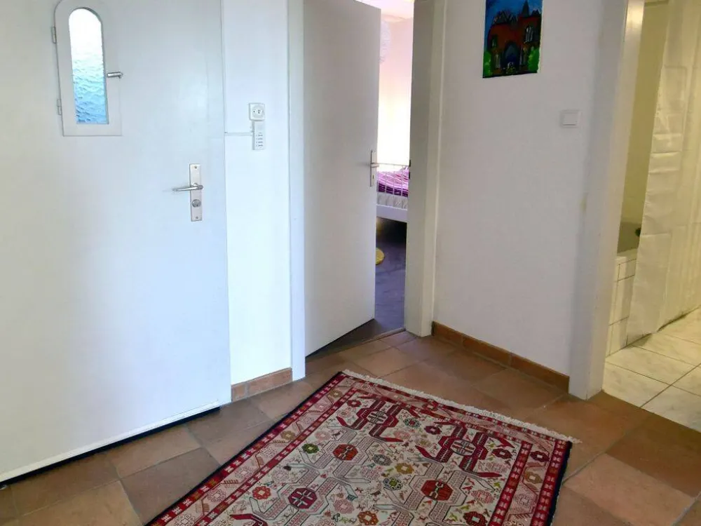 2 Zimmer Wohnung möbliert am Rhein