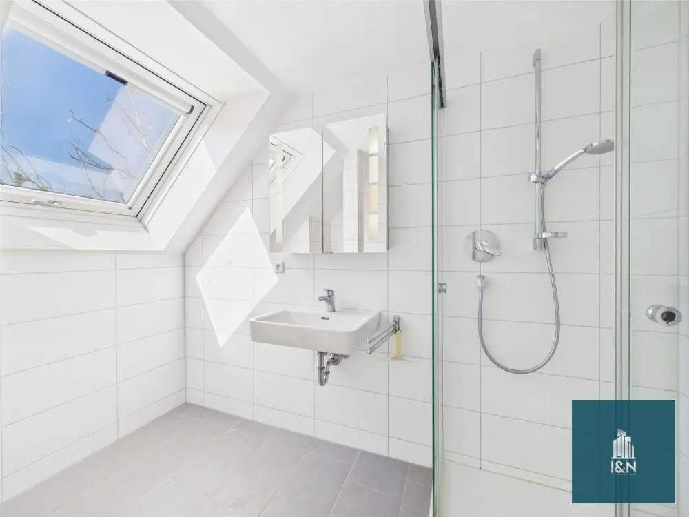 Renovierte 3,5-Zimmer Wohnung mit Außenstellplatz in der Neckarvorstadt