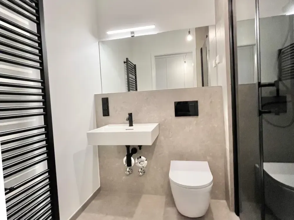 Moderne 1-Zimmer Neubauwohnung (Bj. 2023) für 1 Person mit Balkon und Weitblick