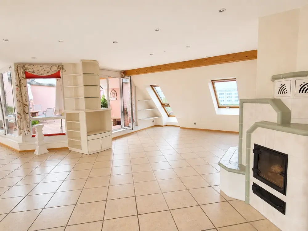 Wohnen über den Dächern, Exklusive 4-Zimmer-Wohnung mit traumhafter Terrasse