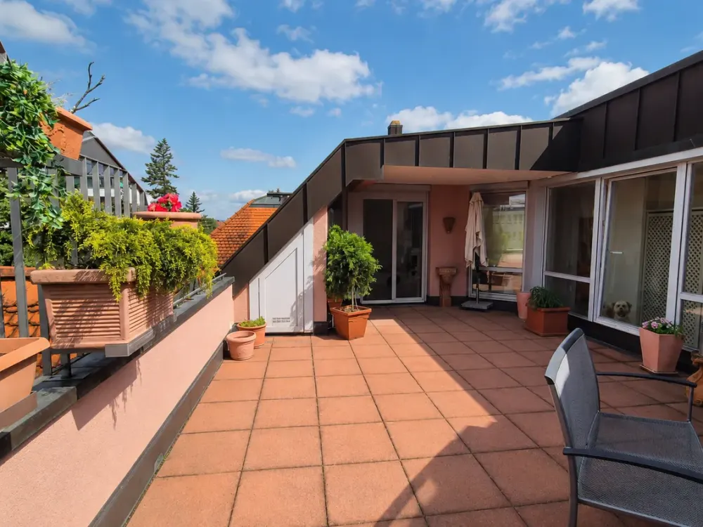 Wohnen über den Dächern, Exklusive 4-Zimmer-Wohnung mit traumhafter Terrasse