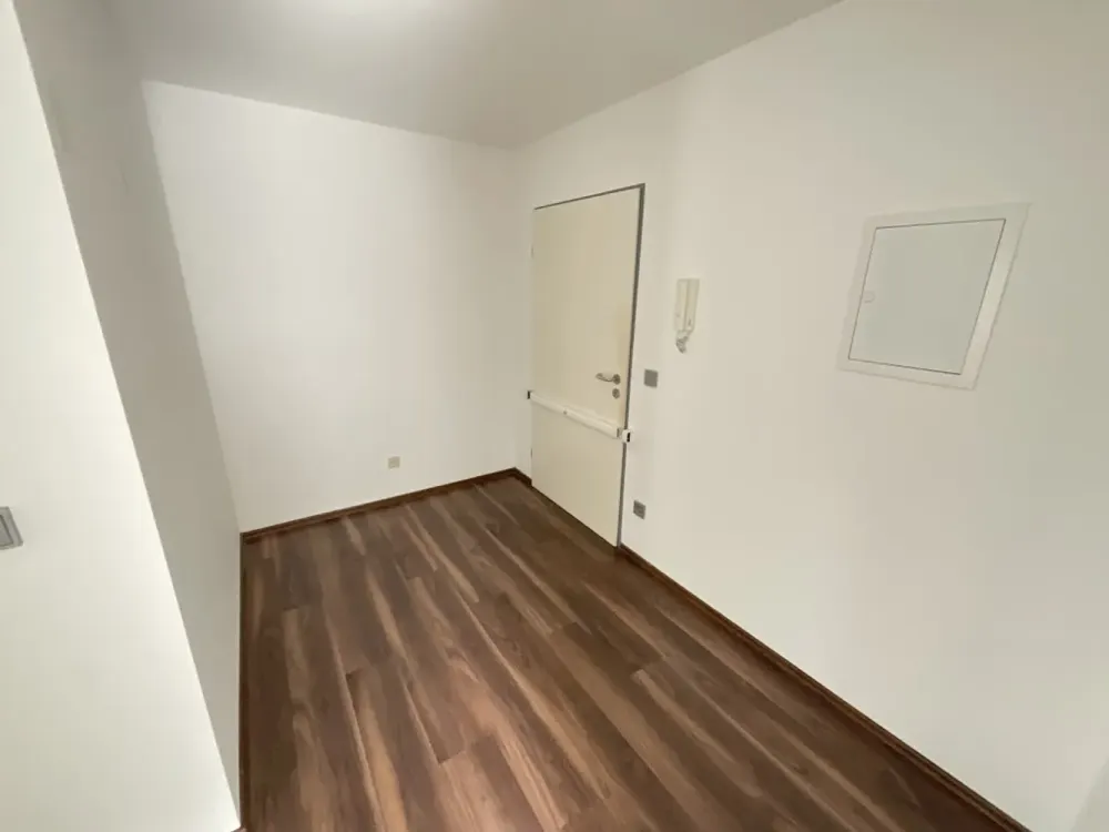 Schöne 3 Zimmerwohnung mit großem Balkon in zentraler Lage