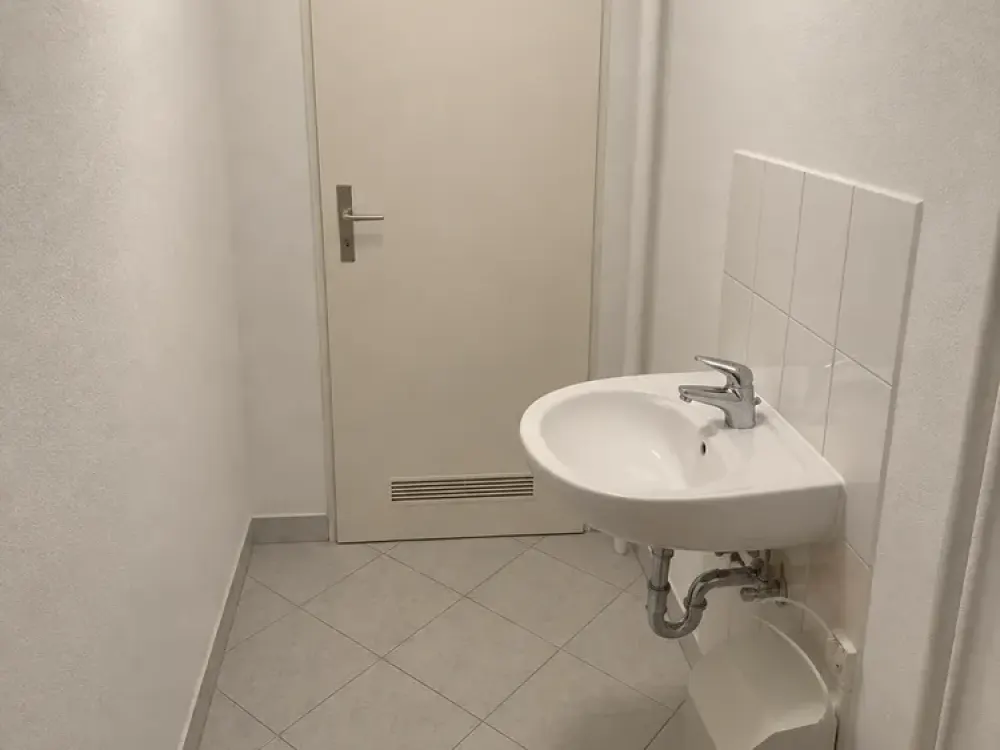 Ruhige, schöne 1ZKB mit schönem Blick, Nähe Leipziger Str. von privat