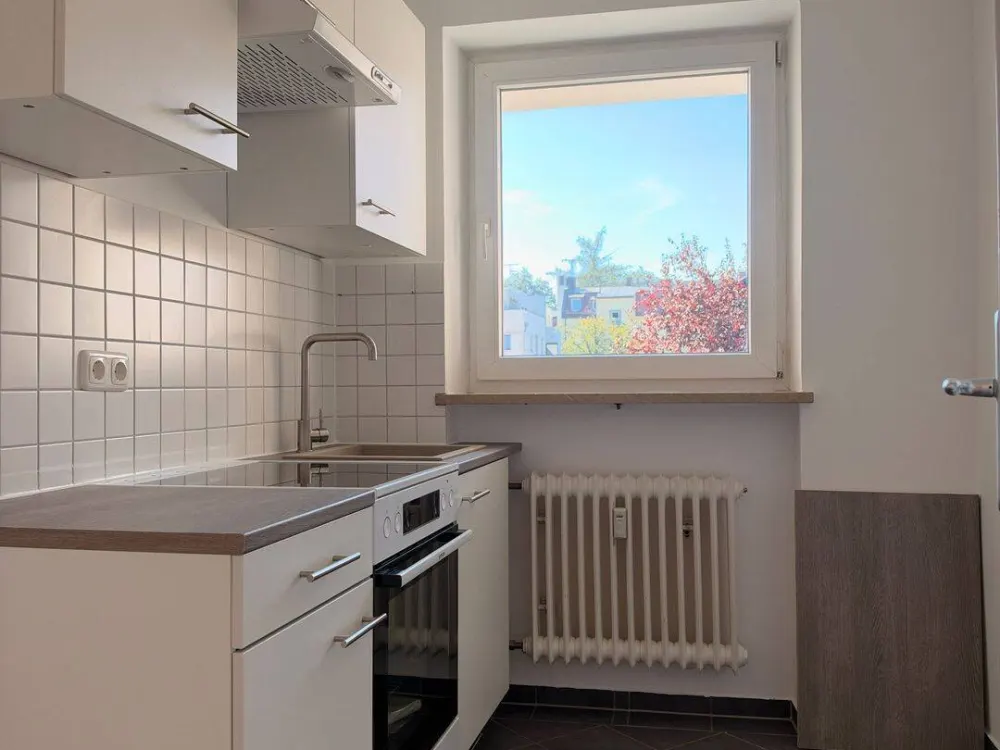 Bright Two-Room Apartment with Balcony - Limited to 20 Months!