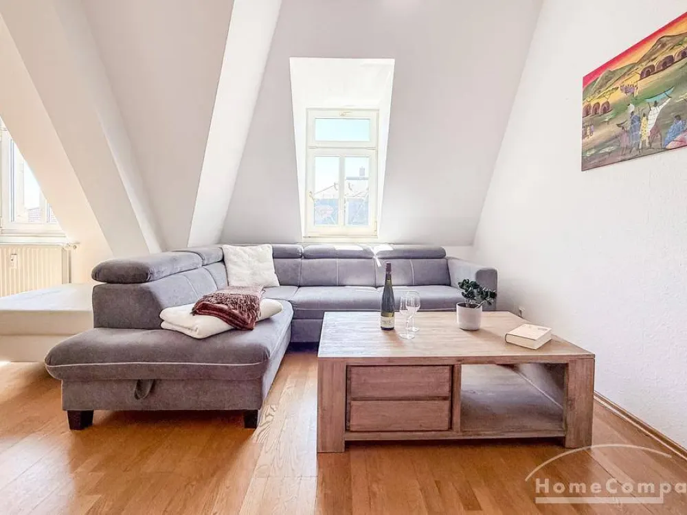 22801 HomeCompany Dresden Möbliert/Furnished 3-Zimmer Maisonette Wohnung in Dresden-Striesen mit Balkon max. 3 Personen