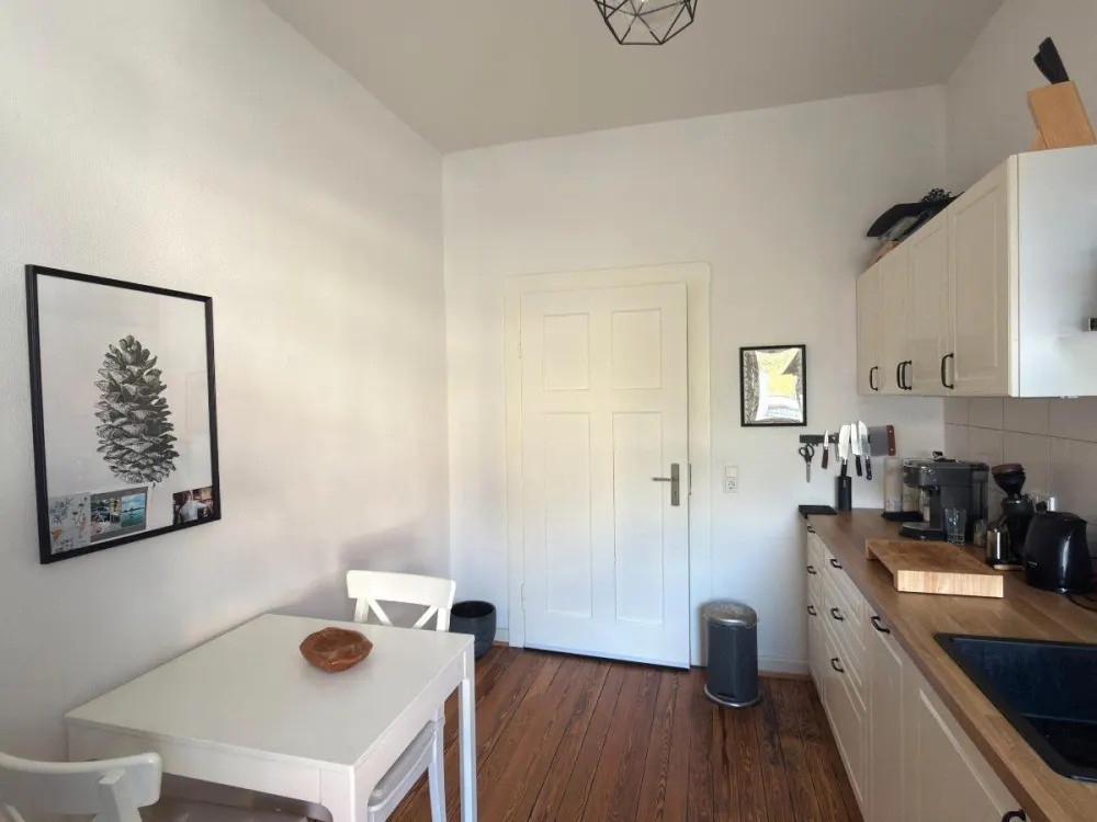 2 Zimmer Altbauwohnung mit Balkon, Nauwieser Viertel