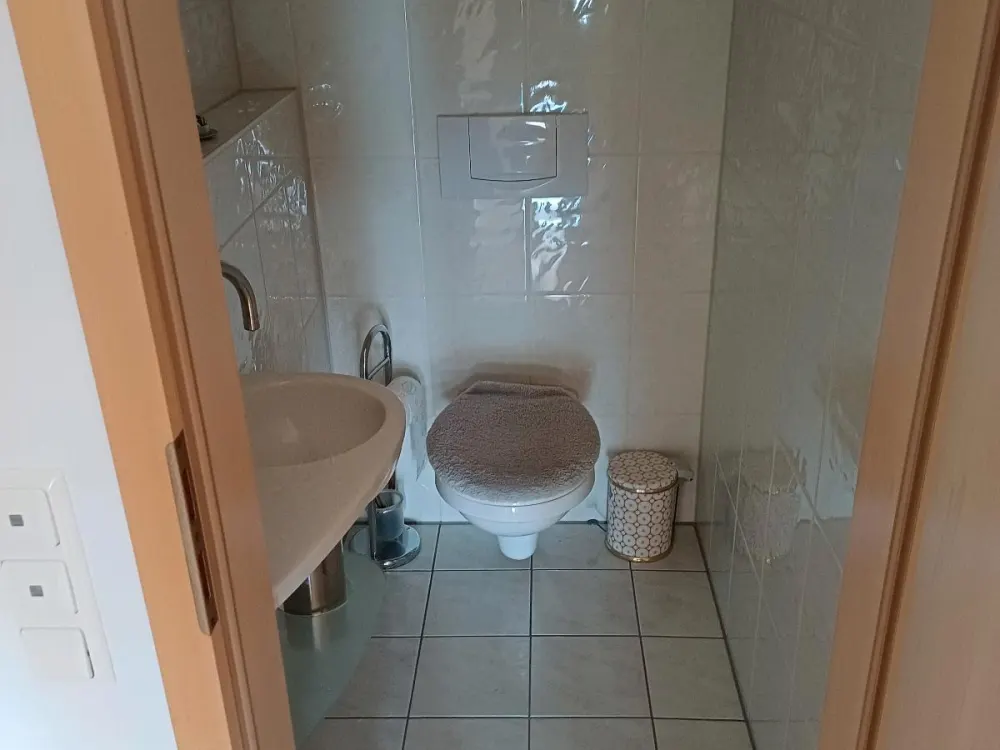 Waldbronn 4 Zimmer 115m2 DG Balkon Aufzug vorhanden Reichenbach