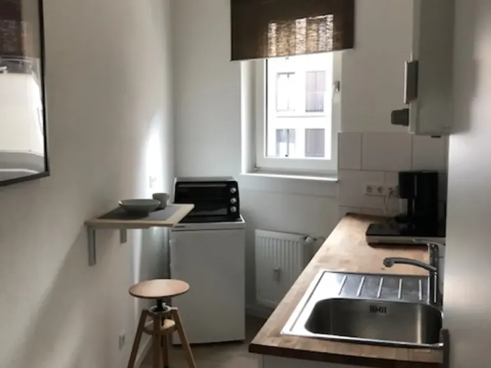 Furnished 1-Room Apartment in Frankfurt Westend-Süd