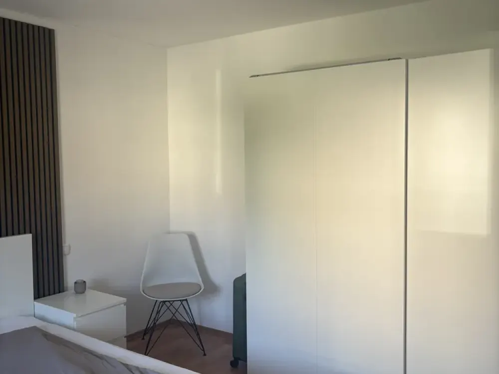 Stuttgart: Helle 2-Zimmer-Wohnung in schöner Lage