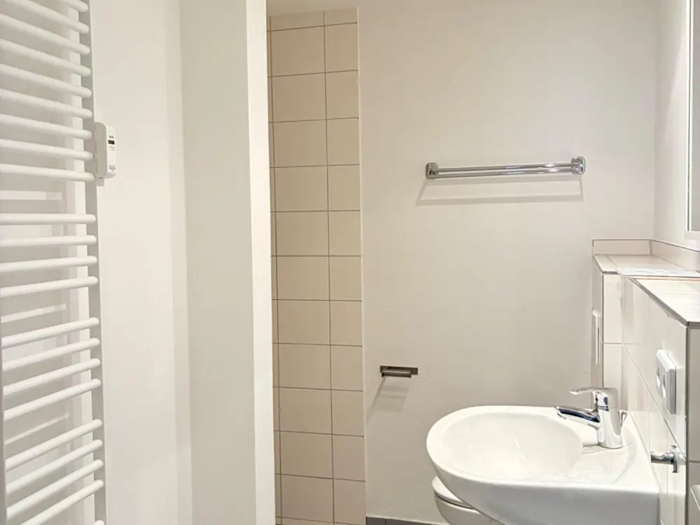 Helles Apartment mit Aufzug und Pellet-Heizung in Dresden, Hechtstraße (01097)