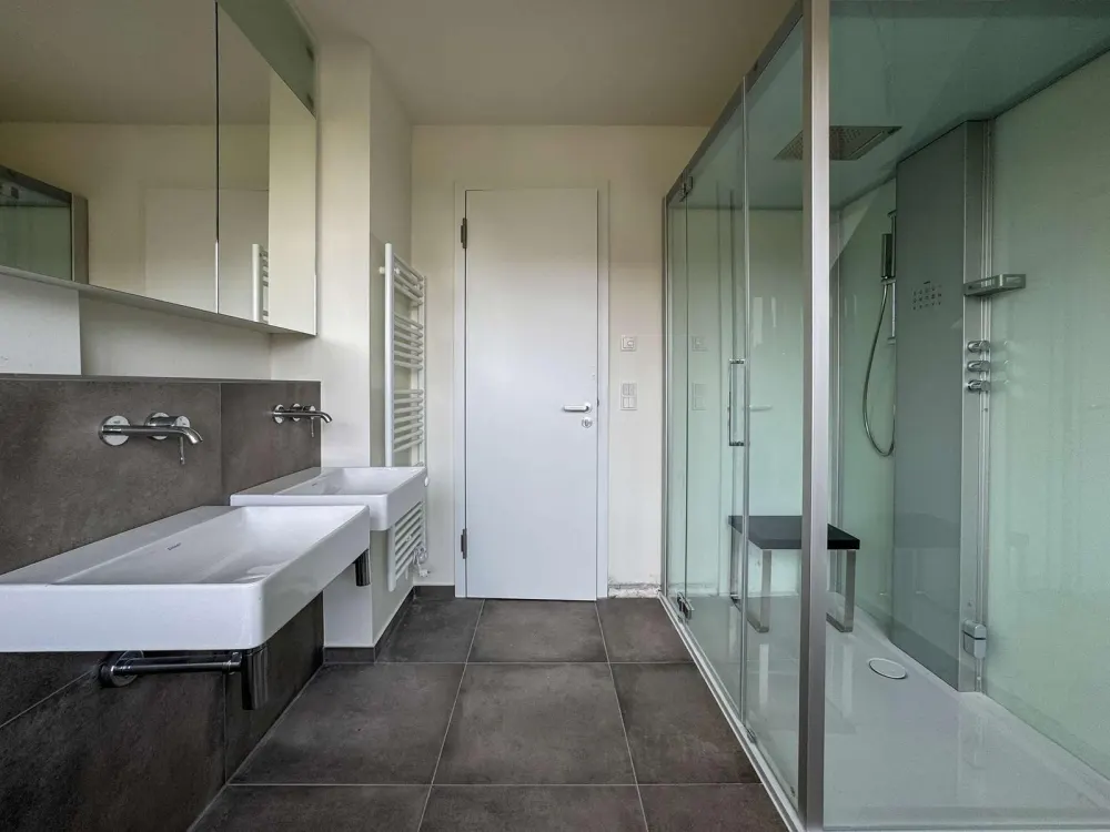 Wohnen am See: 3-Zi-Whg. mit Balkon inkl. Seeblick und Gäste-WC
