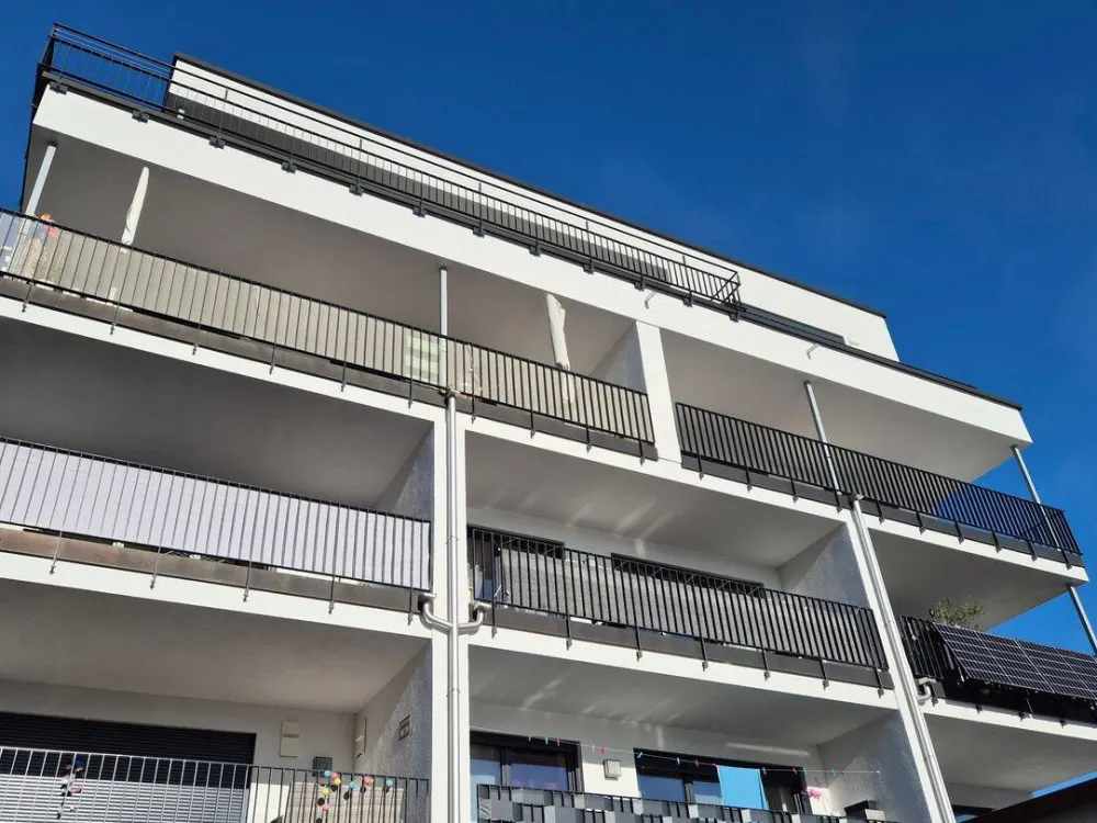 Neubau - Lichtdurchflutetes Penthouse mit Bergsicht, zentrale Lage