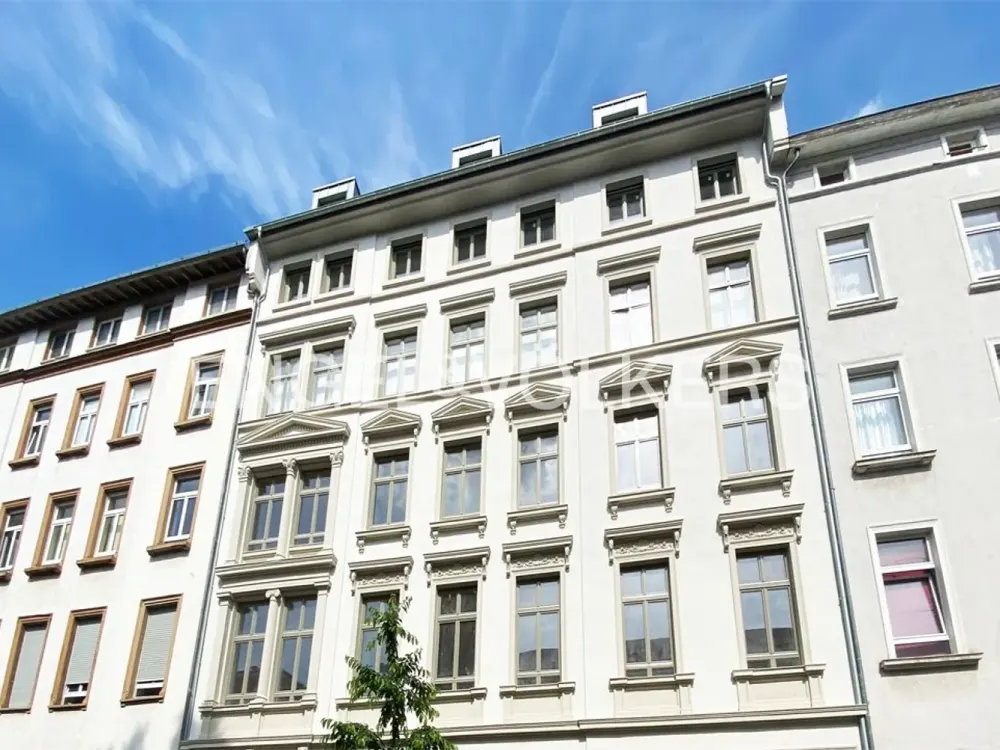 Topsaniertes Stilaltbau-Juwel mit Garten
