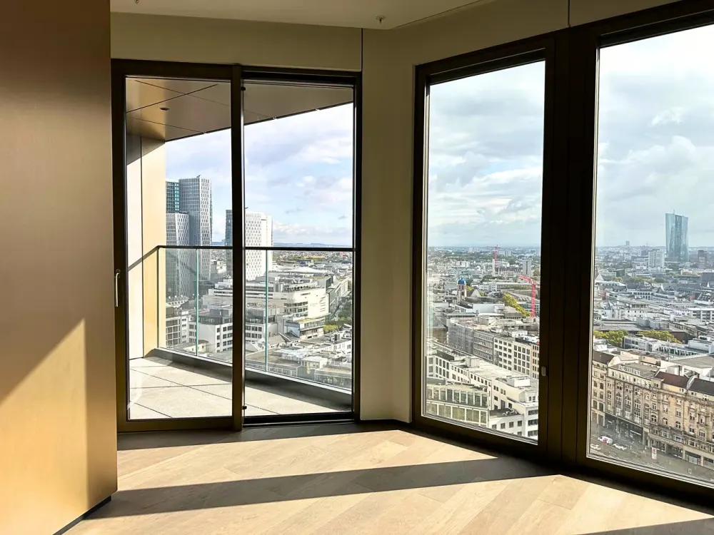 FOUR: Möbliertes Apartment mit Mainblick